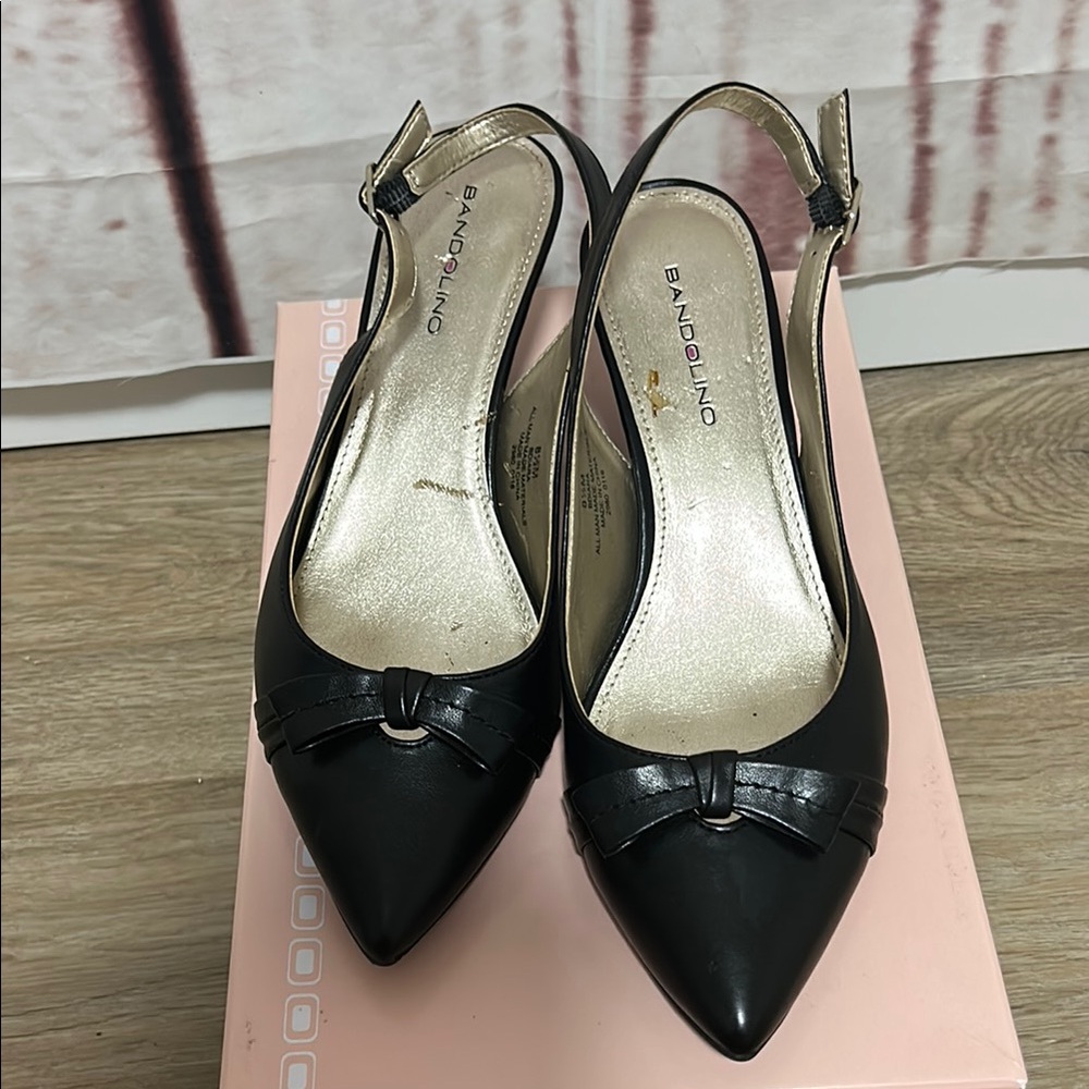 Bandolino Black Stiletto Heels Classic Design